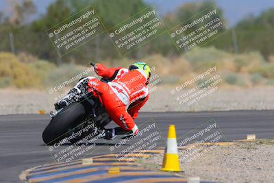 media/Sep-25-2023-Moto Forza (Mon) [[81ffa65e0a]]/B-C Group/Session 4 (Turn 2 Backside)/